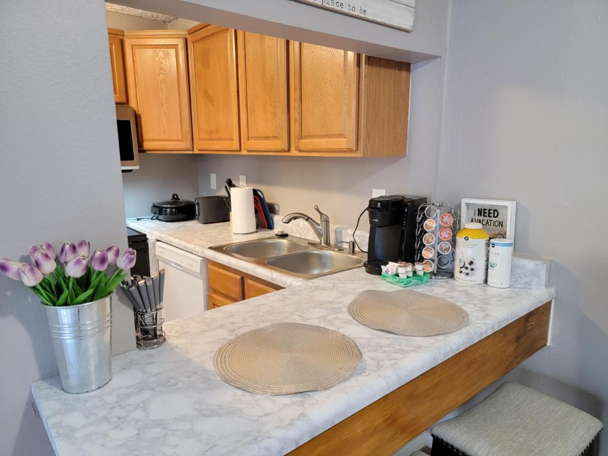 Comfy & Convenient 1Br Apartment Near Oaks Mall & Medical Center Fast Wifi เกนส์วิลล์ ภายนอก รูปภาพ